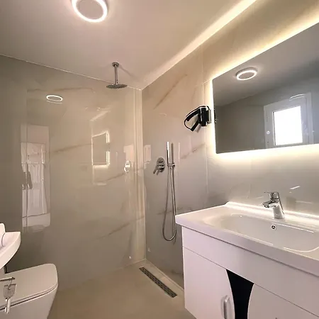 Apart-hotel Gezim