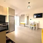 Gezim Lägenhetshotell 3*