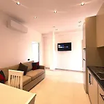 Gezim Lägenhetshotell 3*
