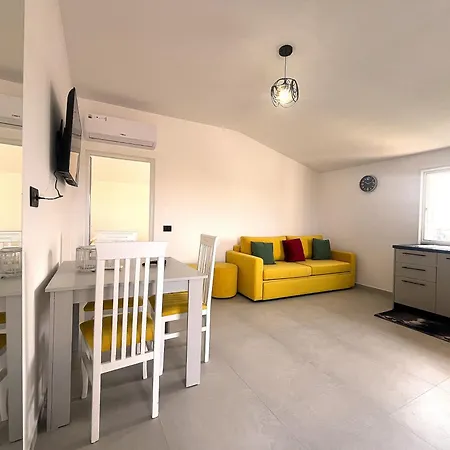 Gezim Aparthotel Vlorë