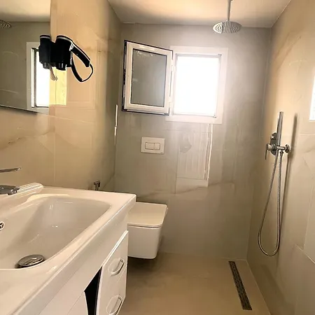 Aparthotel Gezim Vlorë