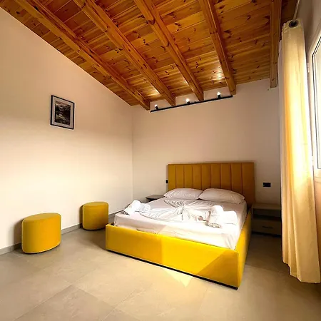 Gezim Aparthotel 3*