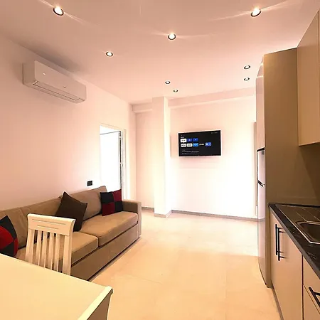 Gezim Aparthotel 3*