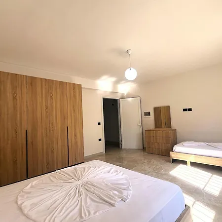 Gezim Aparthotel Vlorë